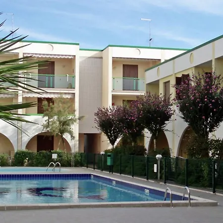 Villaggio Lindy B 아파트 *